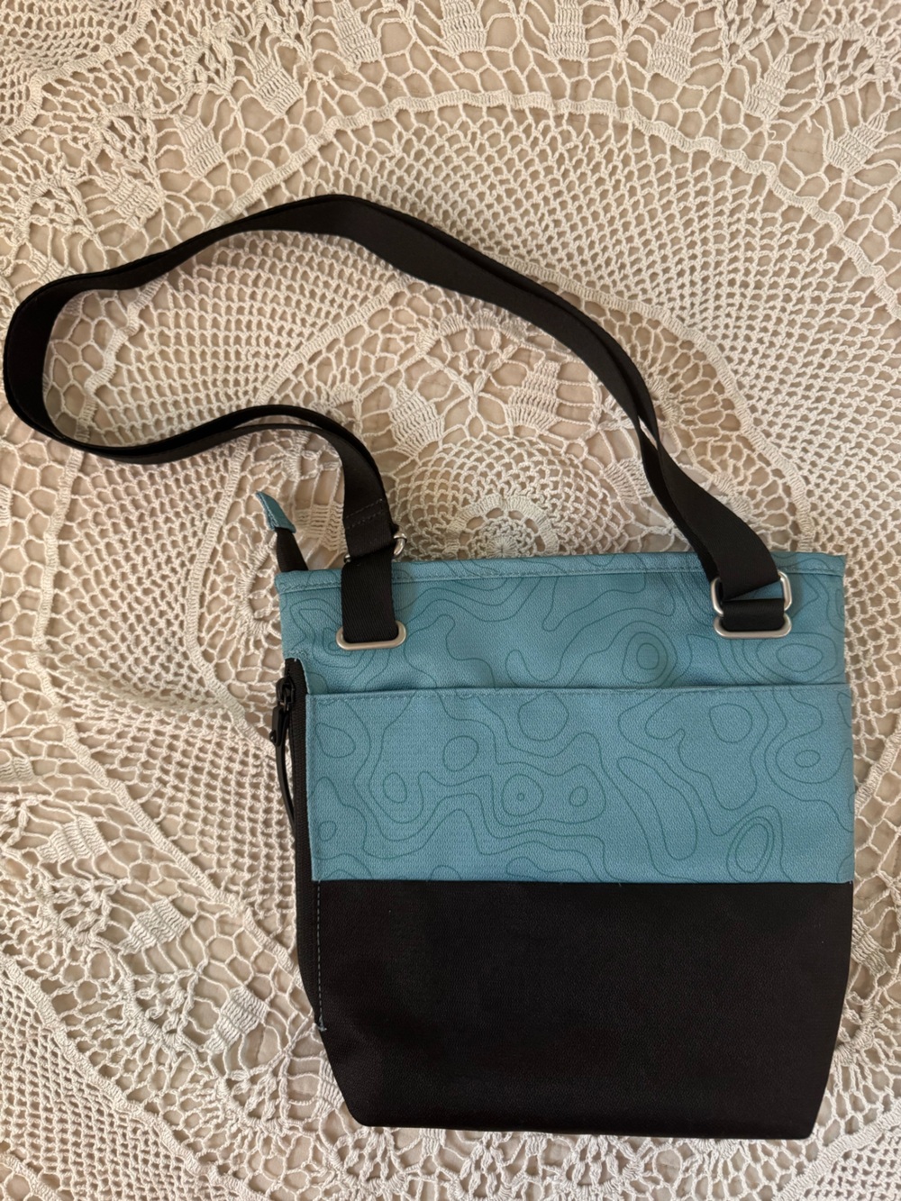 Sherpani Teal and Black Crossbody Tote